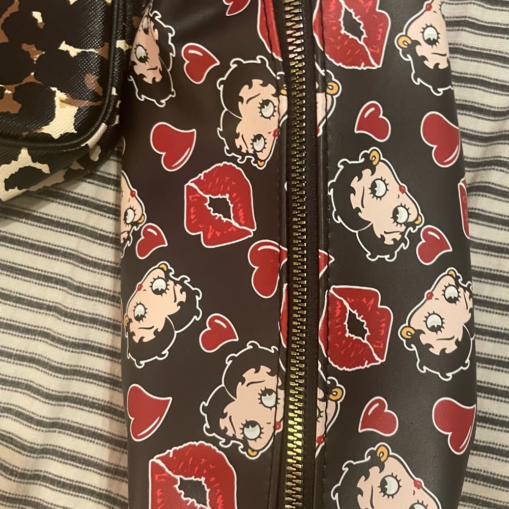 Bundle of small purses/wristlets - Picture 5 of 11